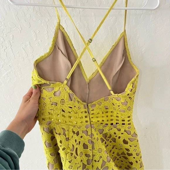 Lovers and Friends Above Knee Bellini Neon Yellow Lace Eyelet Small - Picture 9 of 14